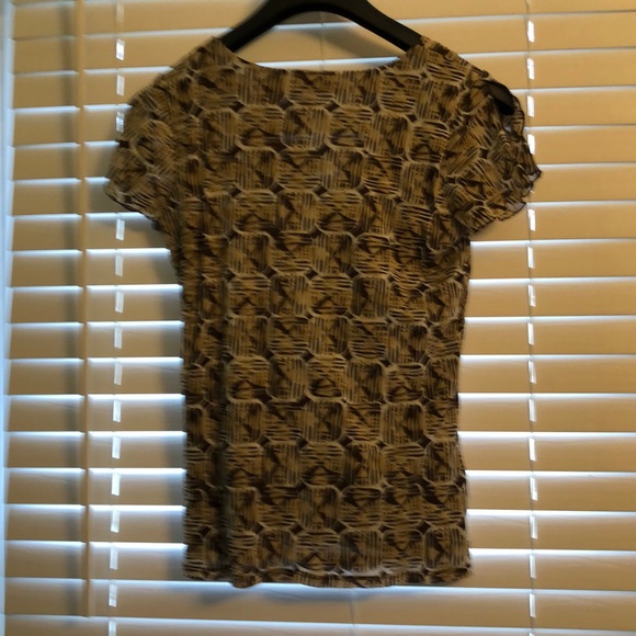 Empire style figure flattering top - Picture 2 of 3